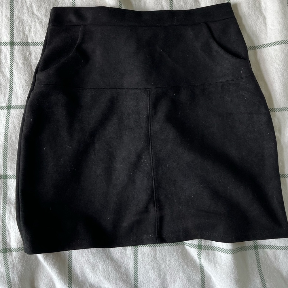 Windsor Black Fitted Skirt
